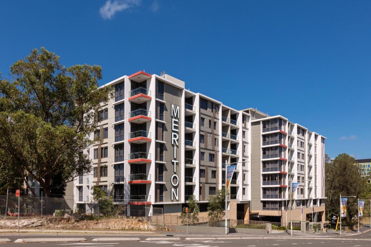 סידני Meriton Suites North Ryde מראה חיצוני תמונה The apartment building, 2015